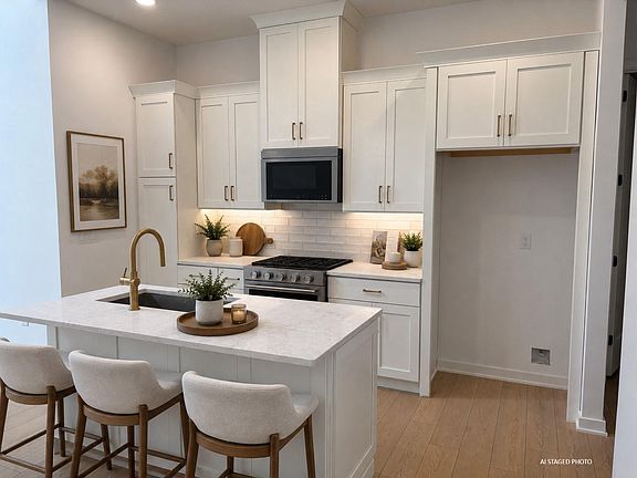 2nd image of 24 Oakwood Ln #50