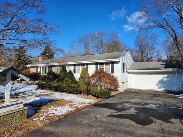 2200 Old Town Road, Trumbull, CT 06611