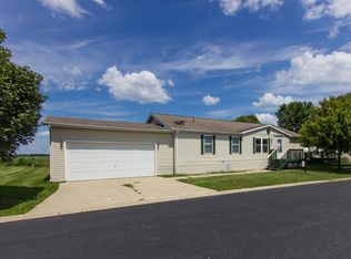 456 Meadowlark Cir, Sandwich, IL 60548