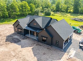 425 County Line Rd, Webster, NY 14580