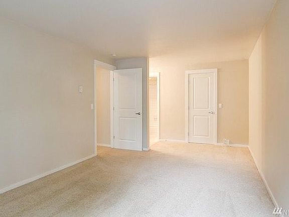 5th image of 929 3rd Ave #F1