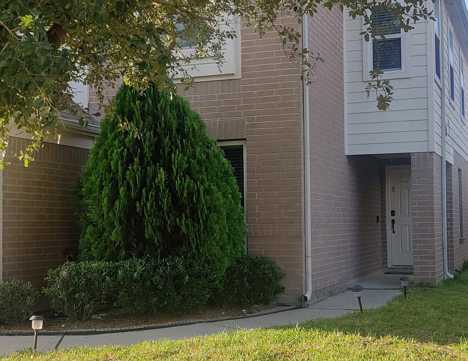 1st image of 7211 Foxwood Fair Ln
