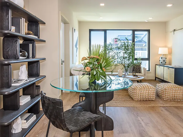 1288 Howard St #605 — Photo 8