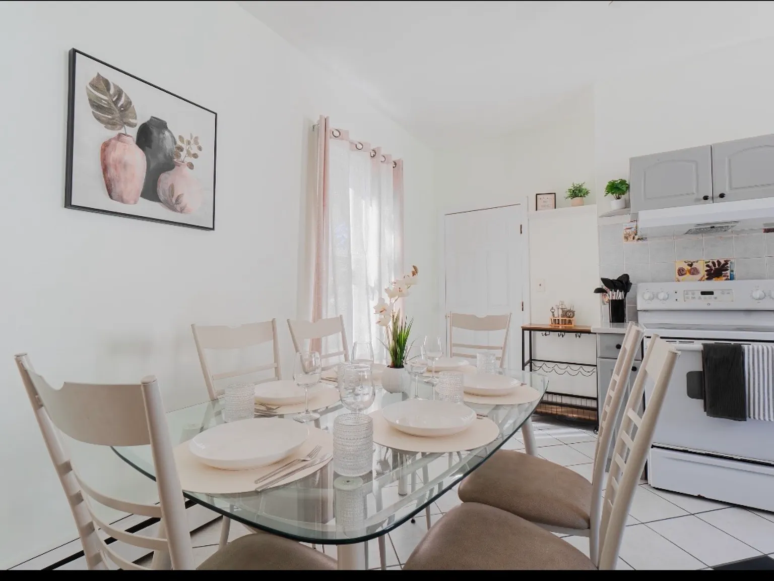 4 bed, 1800 sqft, $4,500 — Photo 3