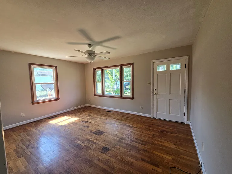 5206 Shagbark Rd — Photo 2