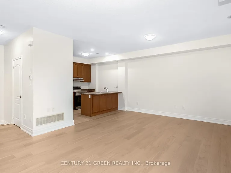 2427 Greenwich Dr — Photo 13