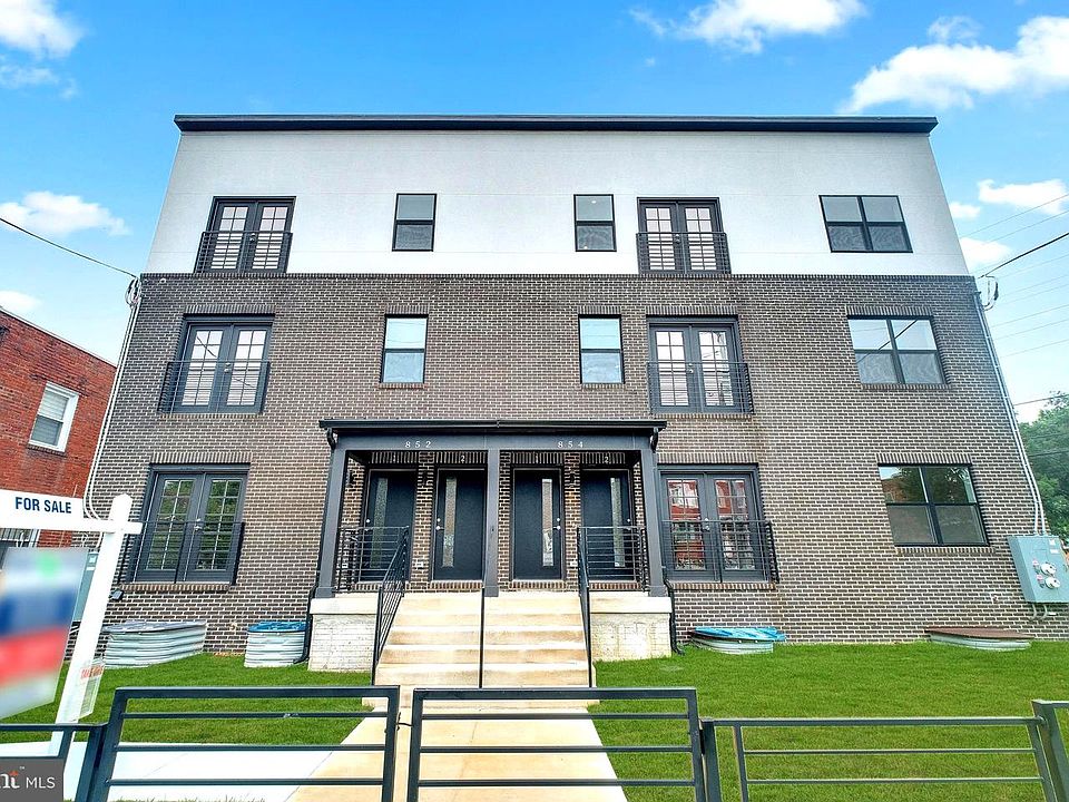 1st image of 854 Xenia St SE #102