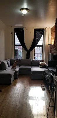 Rented by R New York | media 16
