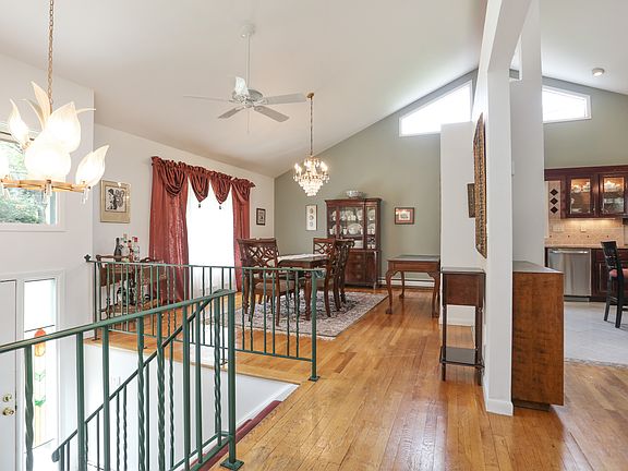 3rd image of 694 Washington Ave