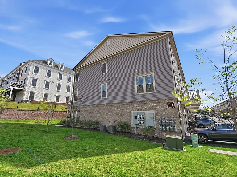 3 Arnold Dr — Photo 3
