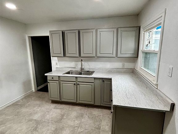 5th image of 4247 Summitt Ridge Dr