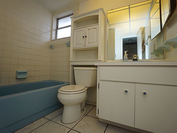 4th image of 5858 71st St N