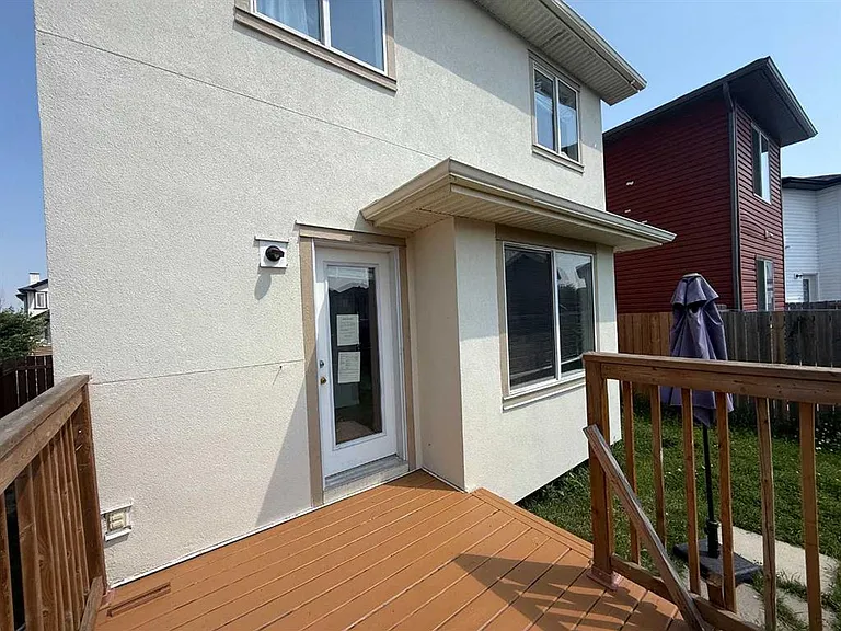 952 Taradale Dr NE — Photo 32