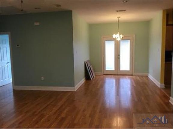 5th image of 311 Thoroughbred Park Dr