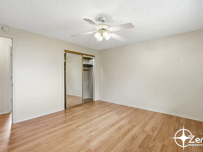 12719 NE 10th Ave — Photo 21