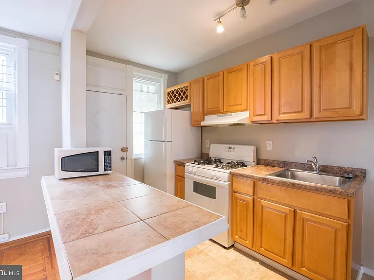 5750 N Lambert St — Photo 8