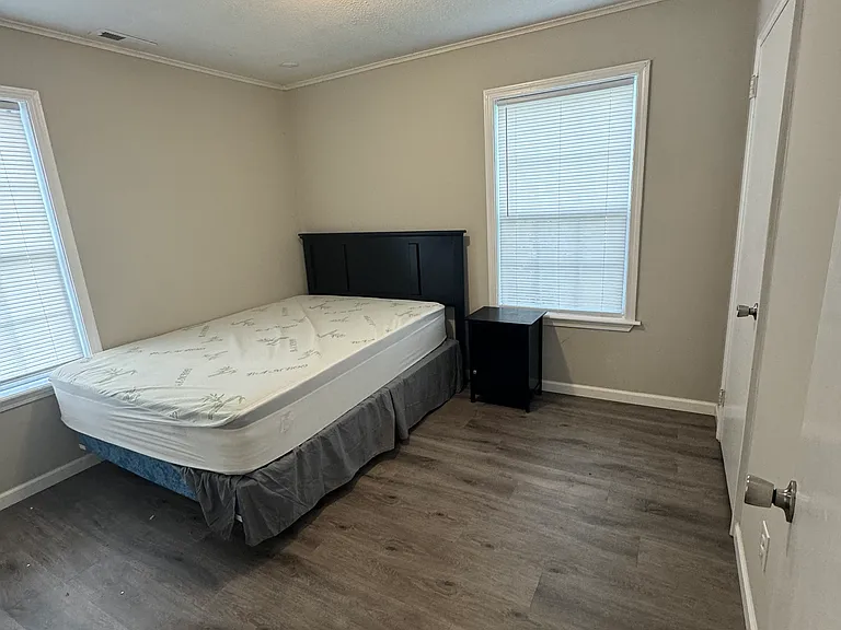 2820 Louise Dr — Photo 11