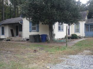 14 Normandy Ln, Newport News, VA 23606