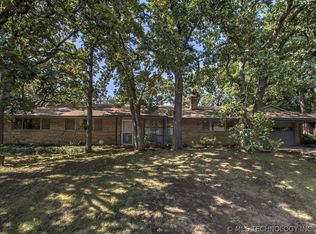 1313 S Oakdale Dr, Bartlesville, OK 74006