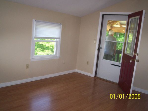 100 Johnson Ave, Erwin, TN 37650