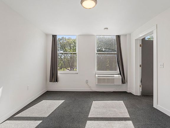 4th image of 703 N Park Tarn #704-210