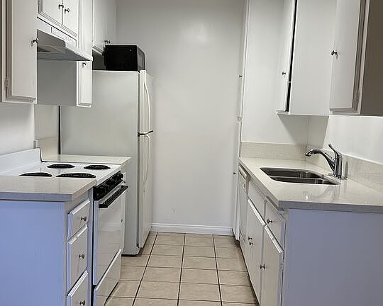 5th image of 1646 Franklin St APT B