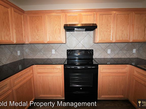 5th image of 206B Sherman Ave
