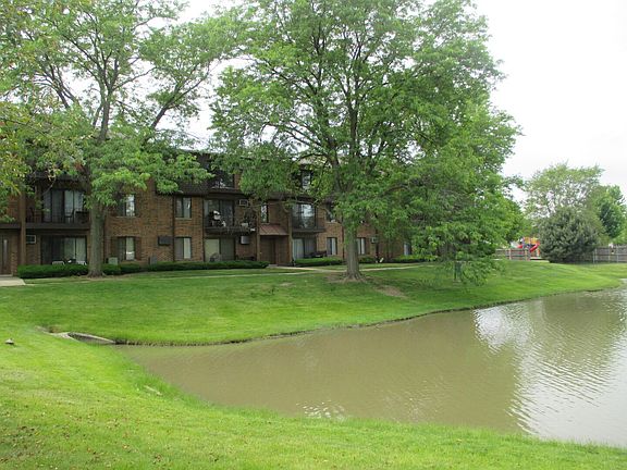 2nd image of 744 N Briar Hill Ln APT 4
