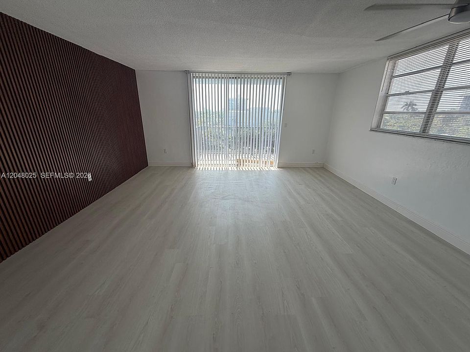 1st image of 12590 NE 16th Ave APT 512