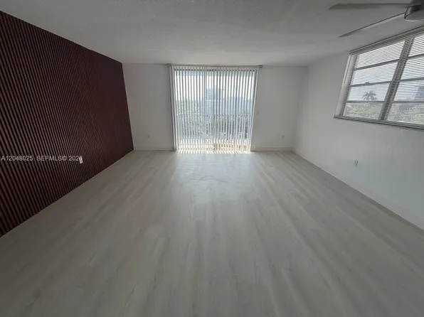 12590 NE 16th Ave APT 512, North Miami, FL 33161