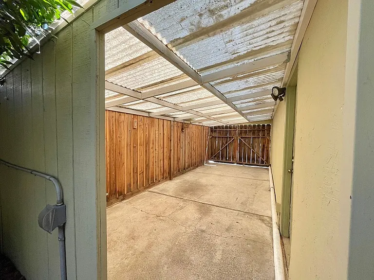 3063 Linda Vista Ave — Photo 17