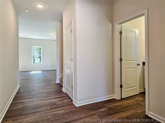 4th image of 385 Appaloosa Dr