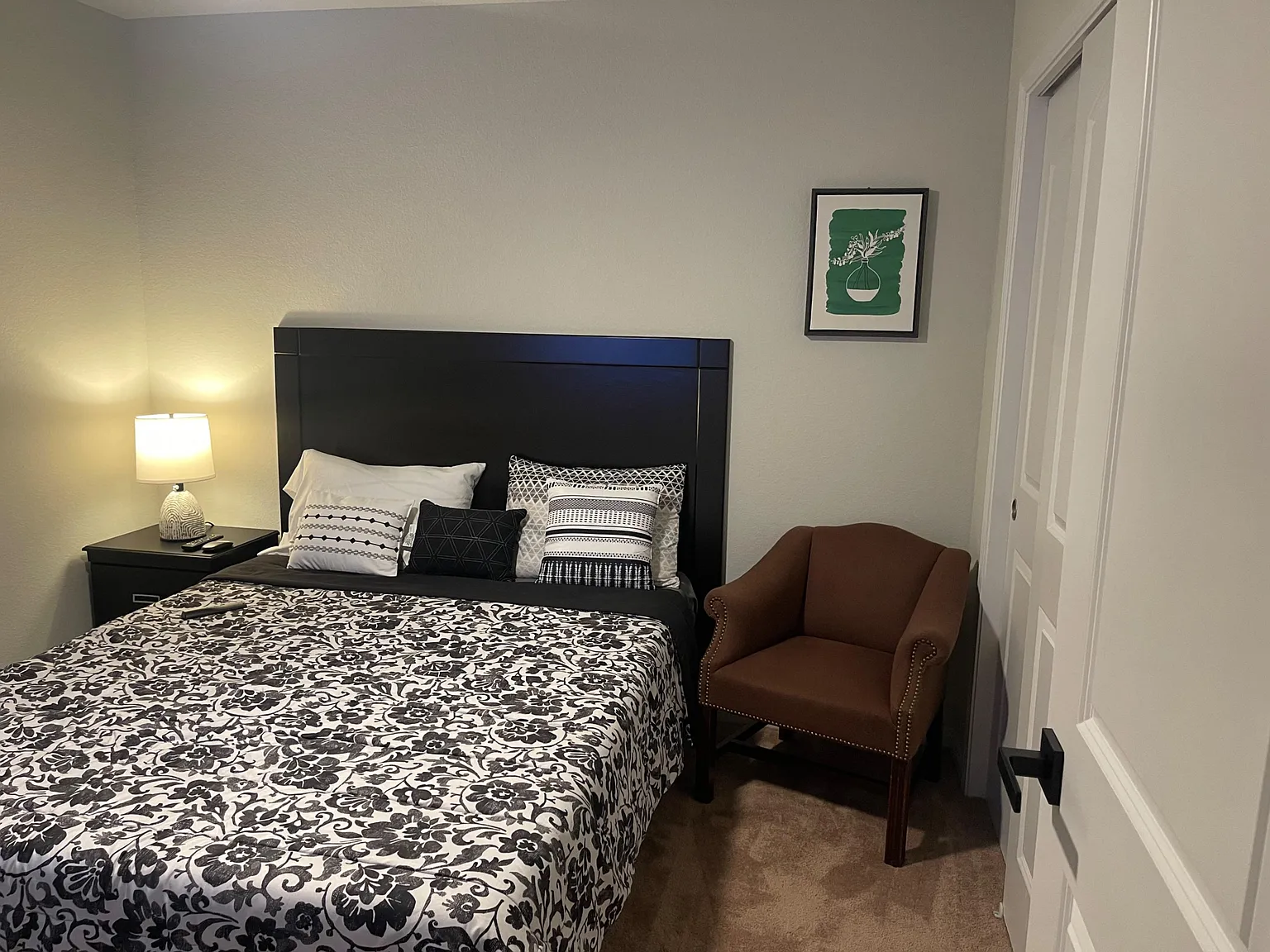 4 bed, 2.0 bath, 1700 sqft, $862 — Photo 1