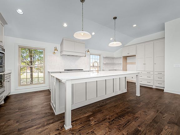 5th image of 2802 Morgan Rd