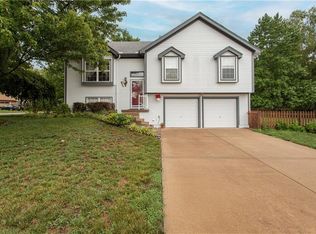 403 Copeland Dr, Greenwood, MO 64034