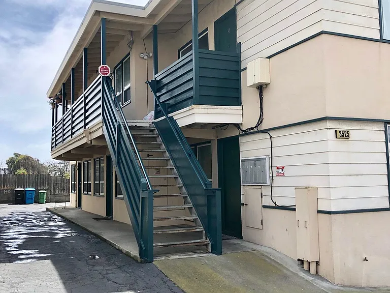 3525 Taraval St #3 — Photo 1