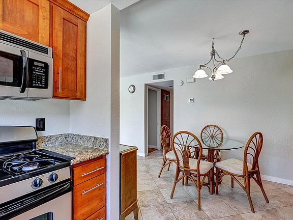 3rd image of 9837 Caspi Gardens Dr Unit 7
