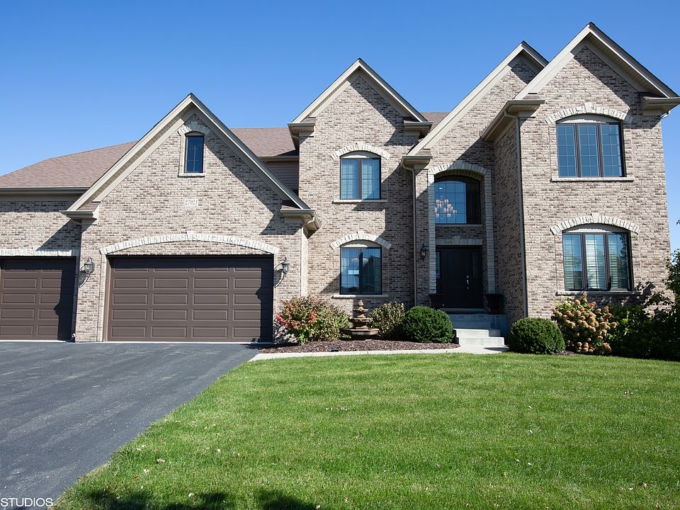 1st image of 27021 Thornwood Blvd