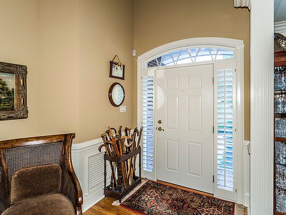 3rd image of 9854 Saint Germaine Dr