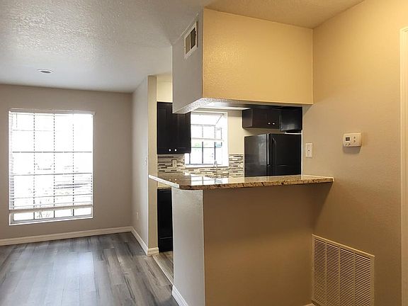 4th image of 8722 Mallard Reserve Dr Unit 105