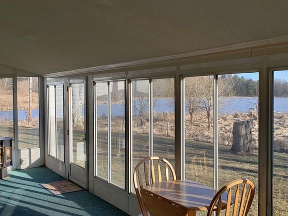 2nd image of 1088 Shady Ln