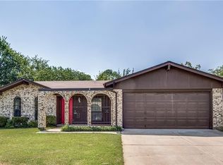 1913 Tracey Cir, Irving, TX 75060