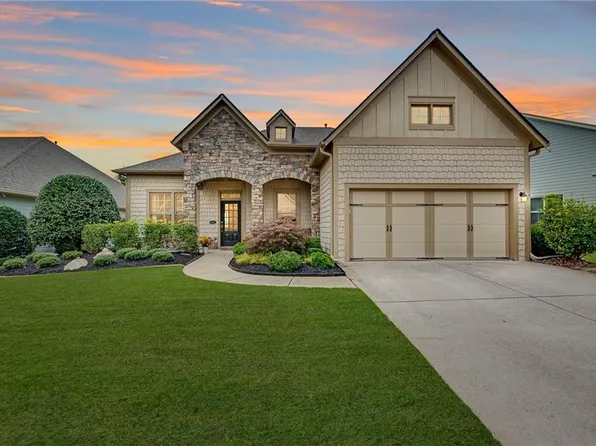 304 Woodridge Pass, Canton, GA 30114