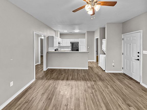 3rd image of 1408 SE 1st St Unit 2