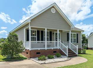 15 Yelverton Ct, Holly Springs, NC 27540