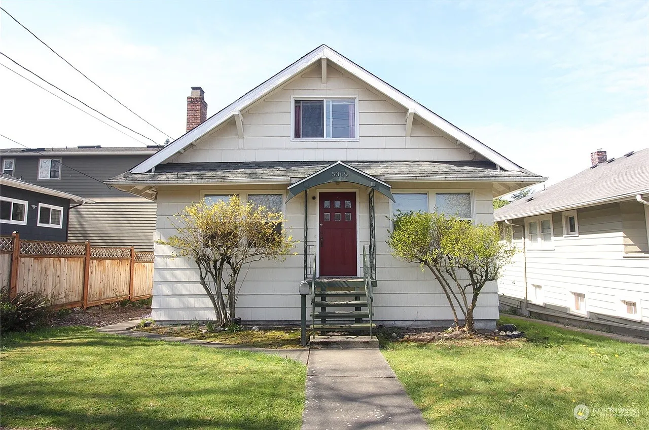 8 bed, 2770 sqft, $665 — Photo 1