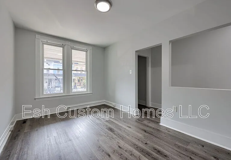 611 S Prince St — Photo 13