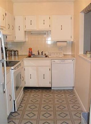 3rd image of 59 Highland Glen Dr APT 335