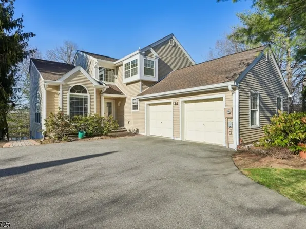 15 Ryan Ln, Lincoln Park Boro, NJ 07035