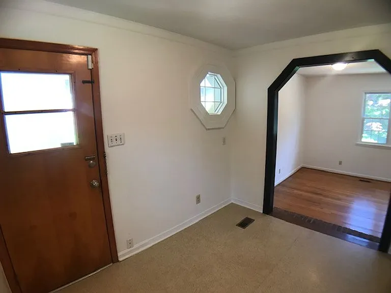 6909 Justice Dr — Photo 10